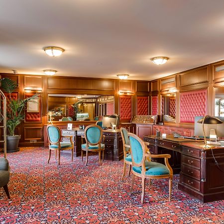 ホテル ル パラス ド モントン マントン・サン・ベルナール エクステリア 写真 The hotel's lobby